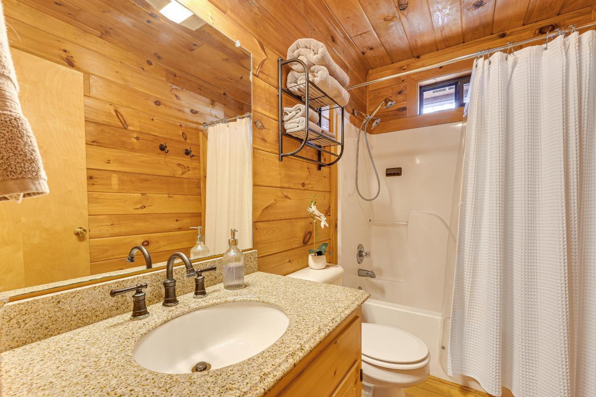 Cozy Cabin In Private Location With Hot Tub And Grill! بلو ريدج المظهر الخارجي الصورة