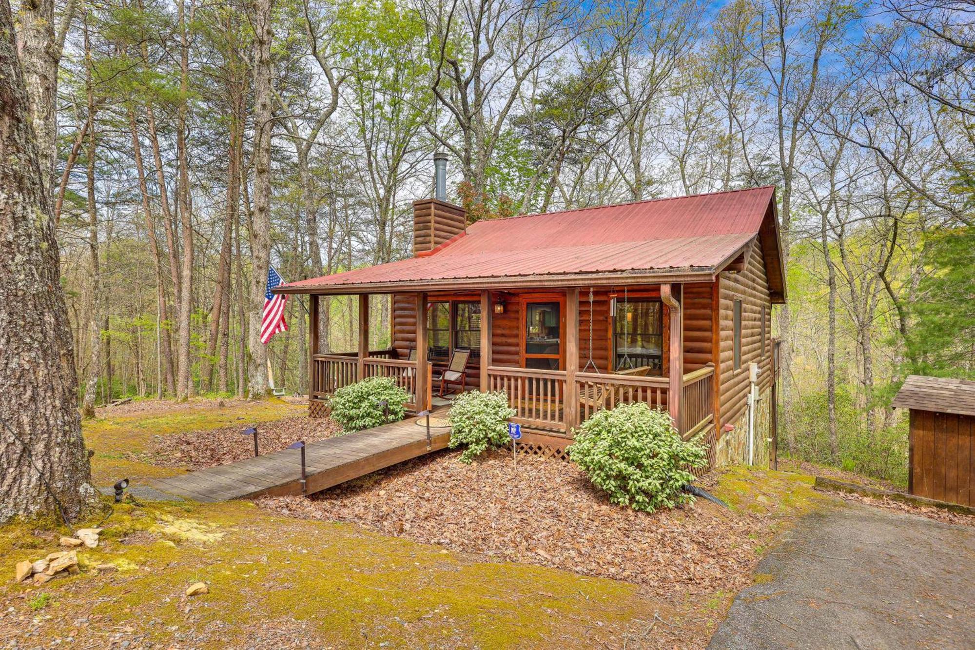 Cozy Cabin In Private Location With Hot Tub And Grill! بلو ريدج المظهر الخارجي الصورة